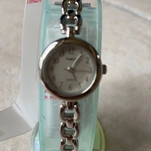New Timex lady #H 2Y431-9J